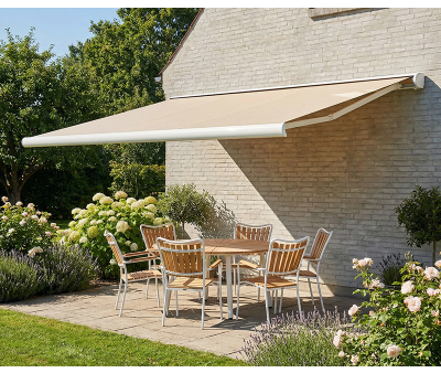 Bøg markise – fuldkassette med motor og LED – 4,8 x 3 meter – Hvid/Beige